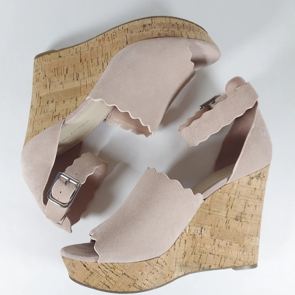 Marc Fisher HAYO Blush Pink Suede Cork Heel Wedges Scalloped Detail Size 11